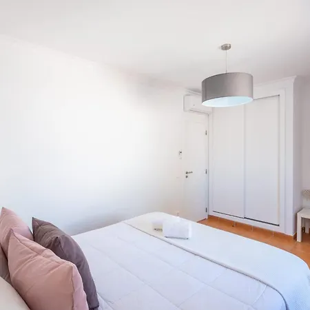 Beachsun - Beautiful Close To Gale (Albufeira)